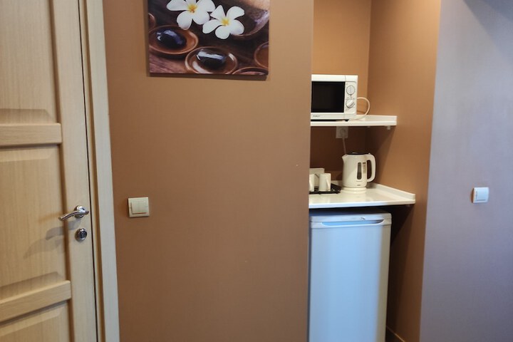 Room 9 of 31