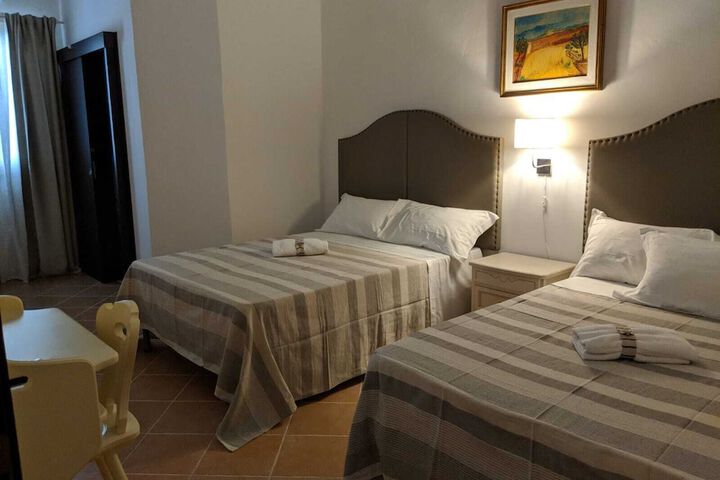 Room 6 of 6