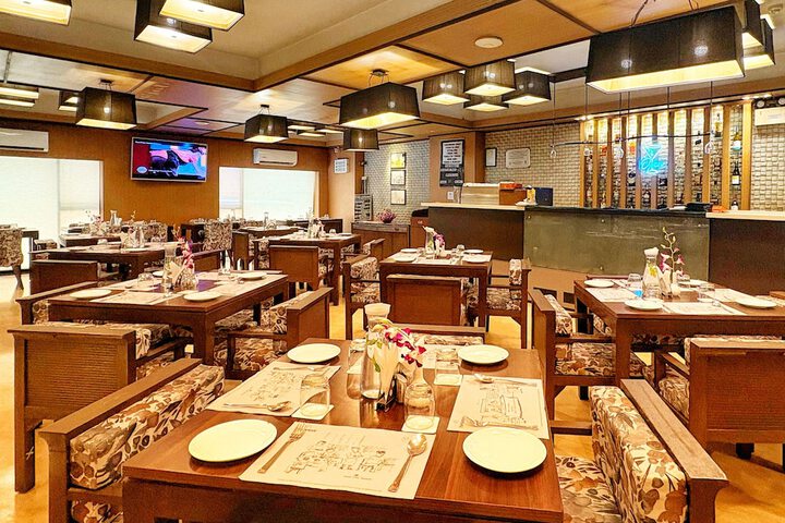 Dining 95 of 121