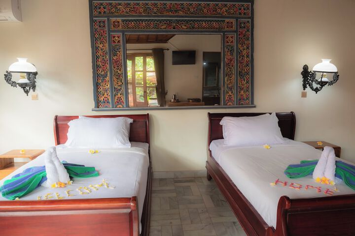 Room 2 of 89