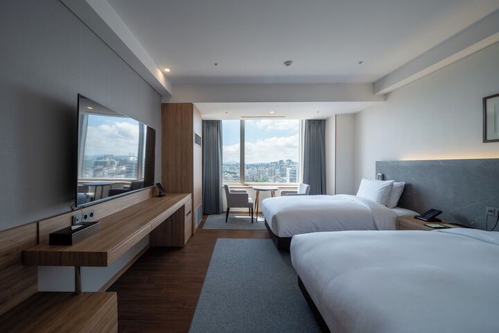 Room 6 of 54