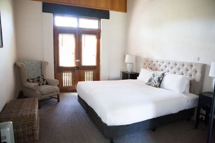 Room 3 of 40