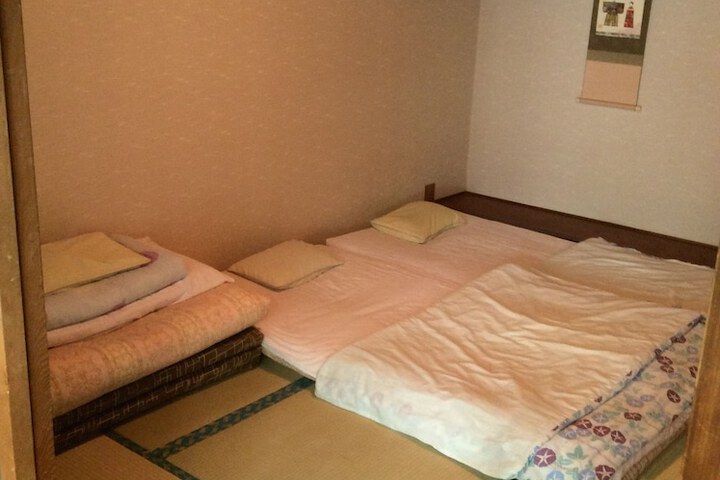 Room 8 of 23
