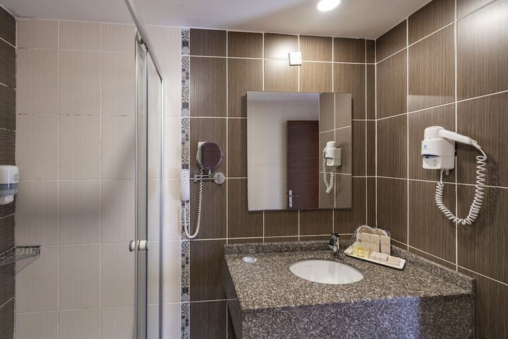 Clean Restrooms