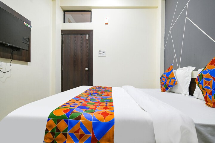 Room 16 of 27