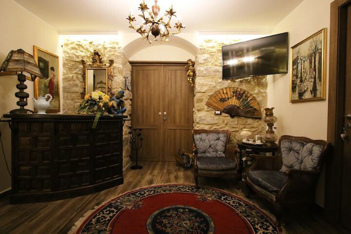 Hotel Lobby