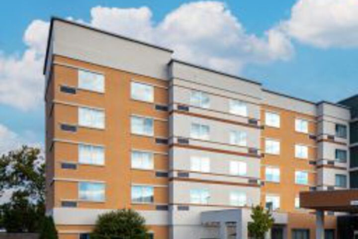 Photo of COURTYARD CHARLESTON MARRIOTT