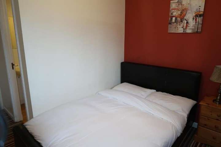 Room 4 of 38