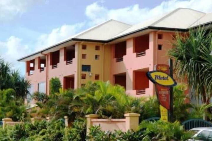 Hotel 32 of 34