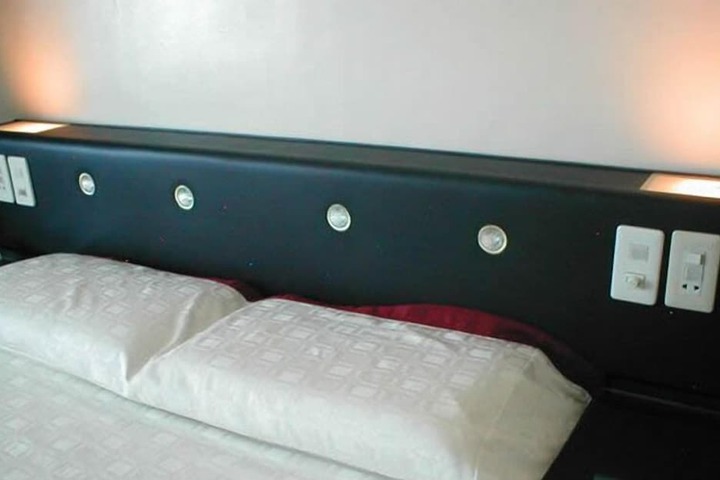 Room 13 of 29