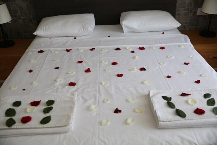 Room 4 of 24