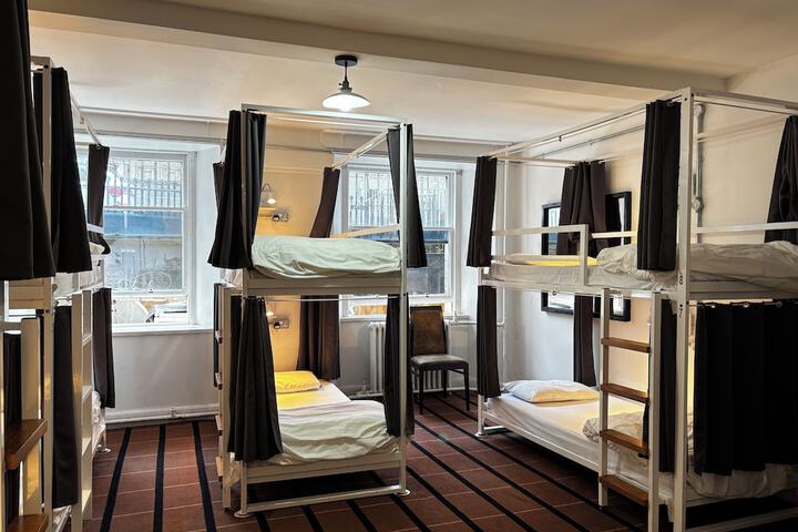 Room 48 of 75