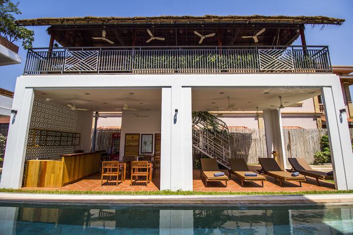 Sundeck 16 of 20
