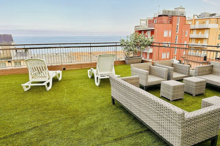 Terrace/Patio 10 of 32