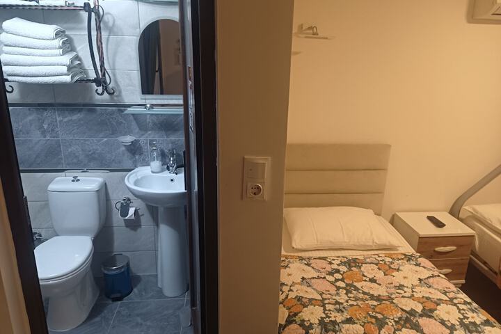 Room 40 of 125