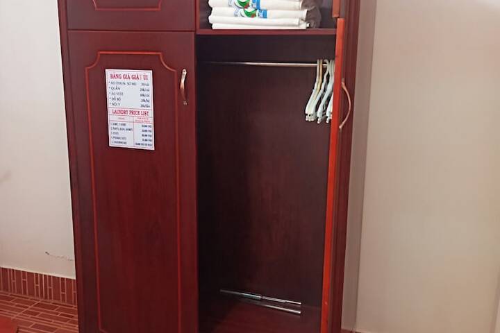 Room 43 of 105