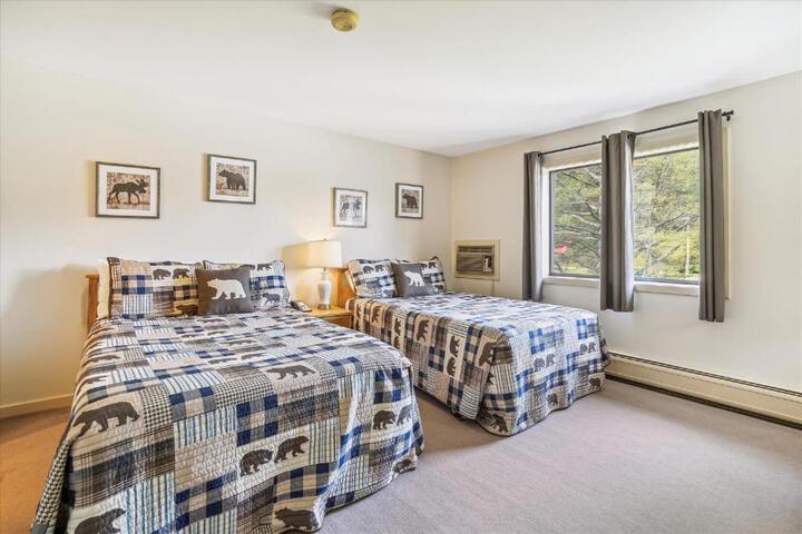 Image of Cedarbrook Hotel Room 2 Doubles 119