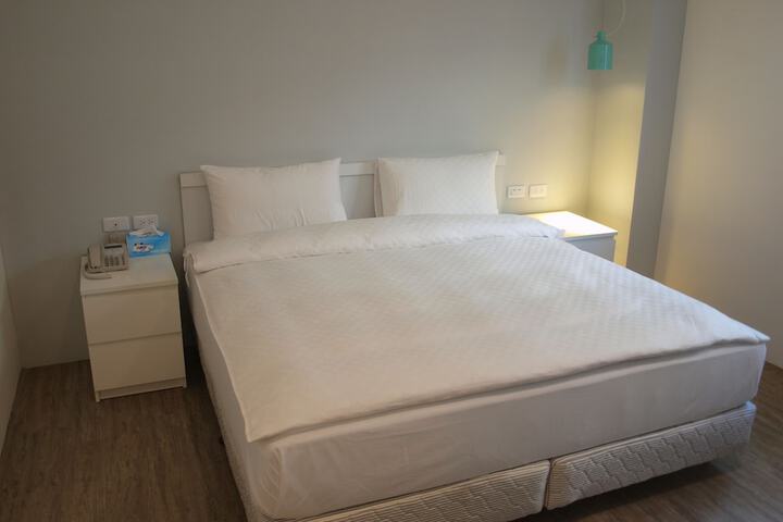 Room 7 of 41