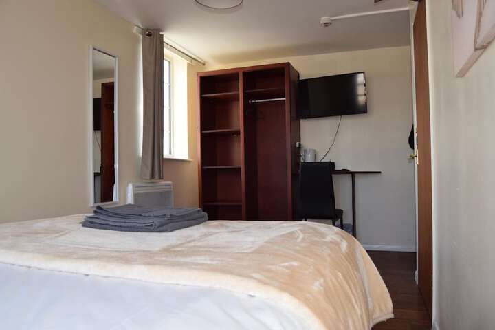 Room 14 of 27