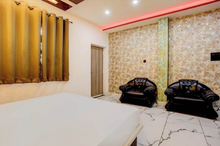 Room 8 of 36