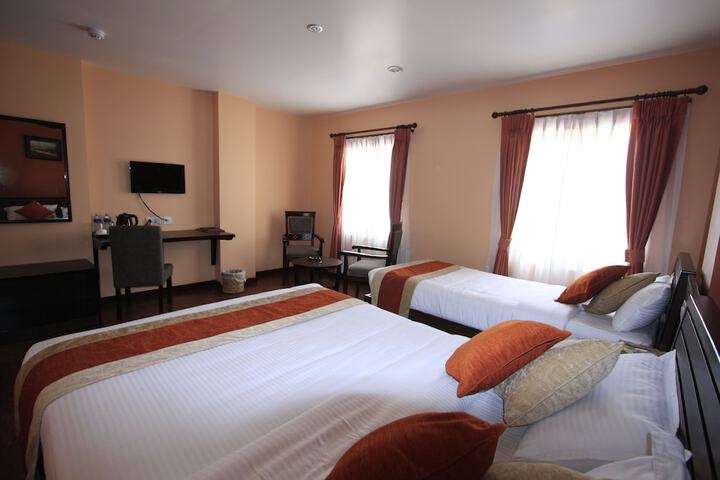 Room 10 of 38