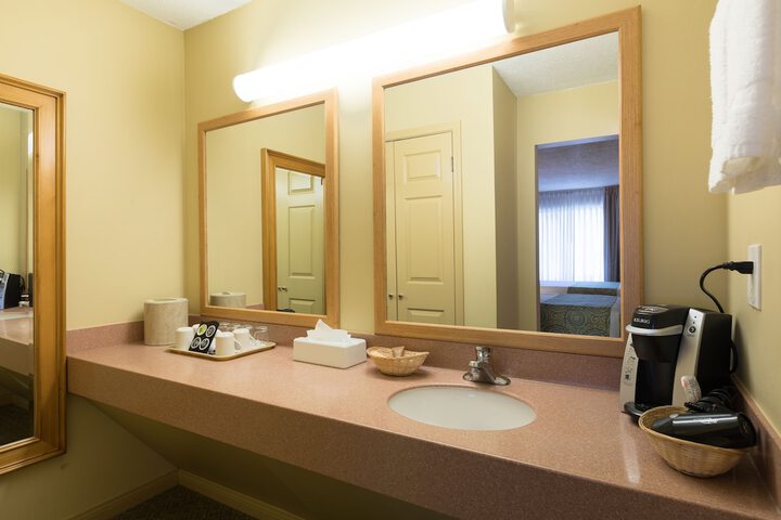 Bathroom sink