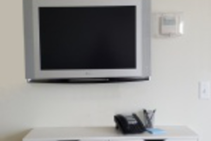 Room 120 of 695