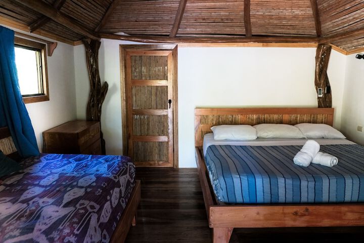 Room 6 of 25