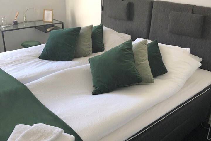 Room 4 of 54