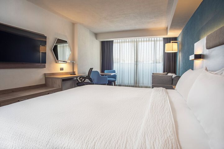 Room 21 of 82