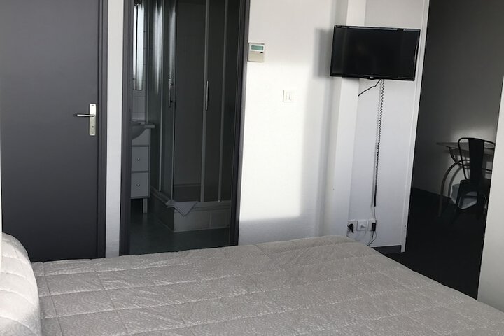 Room 18 of 39