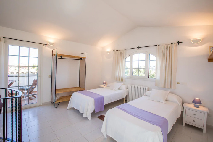 Room 4 of 4