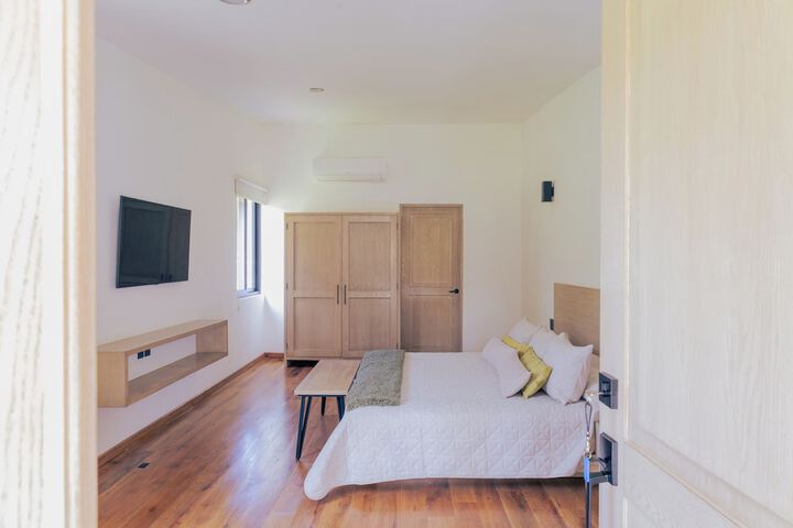 Room 14 of 71