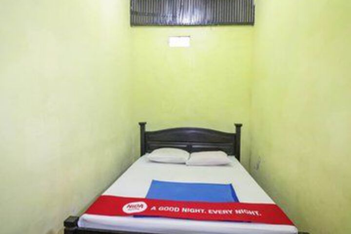 Room 48 of 77
