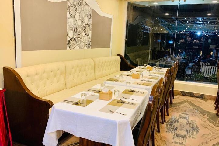 Dining 45 of 61