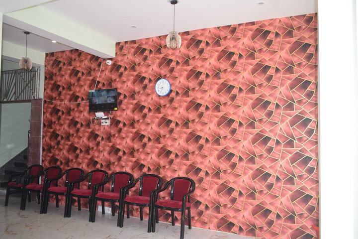 Room 10 of 13