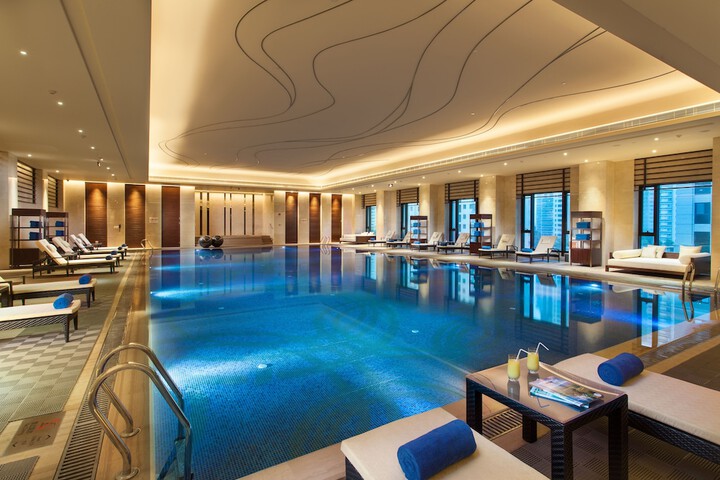 Pool Hotel
