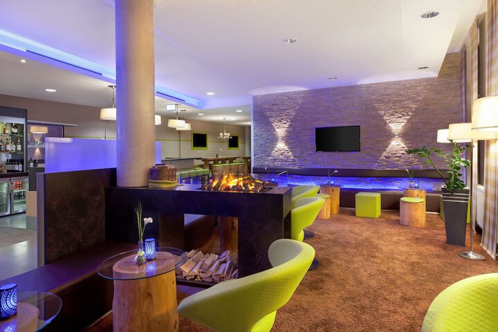 Guest Lobby