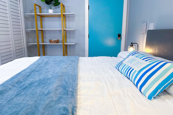 Room 48 of 100