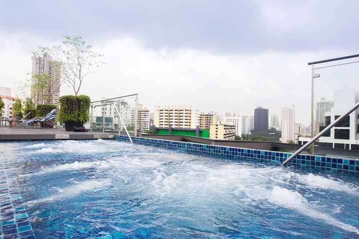 Pool Hotel