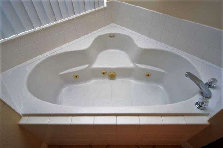 Room 15 of 24