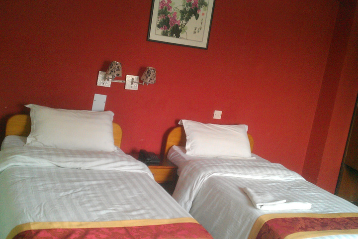 Room 27 of 34
