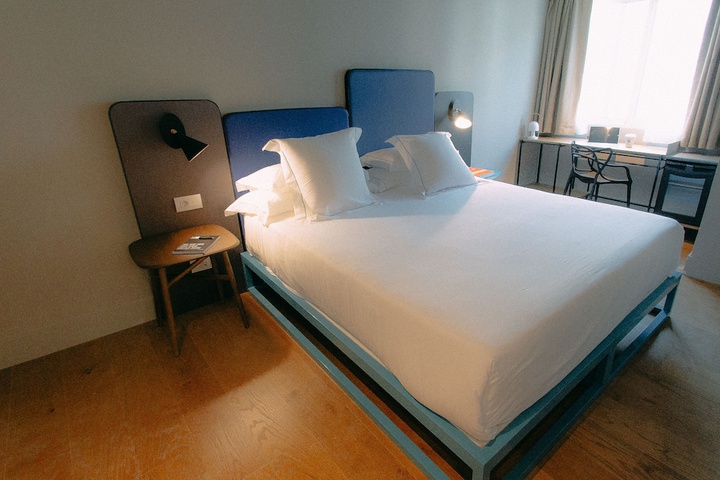 Room 6 of 43