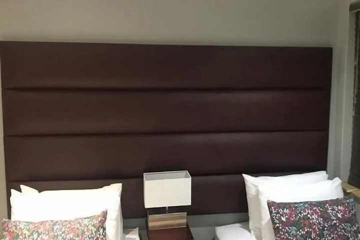 Room 5 of 18