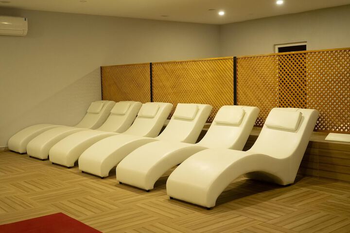 Spa 17 of 37
