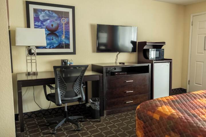 Room 27 of 60