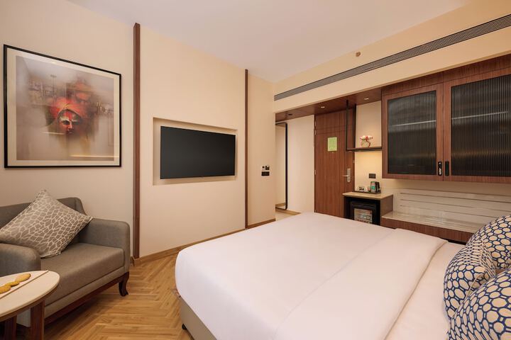Room 18 of 71