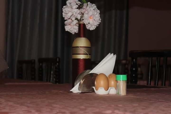 Dining 18 of 27