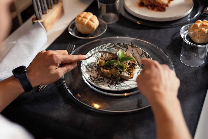 Dining 40 of 66