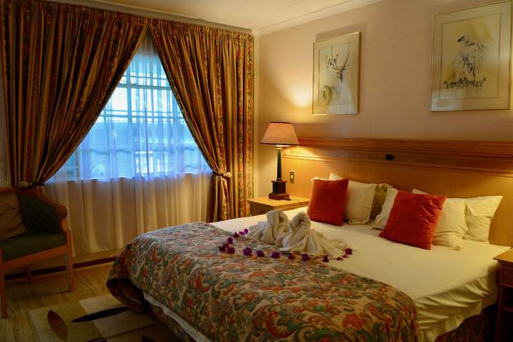 Room 5 of 43